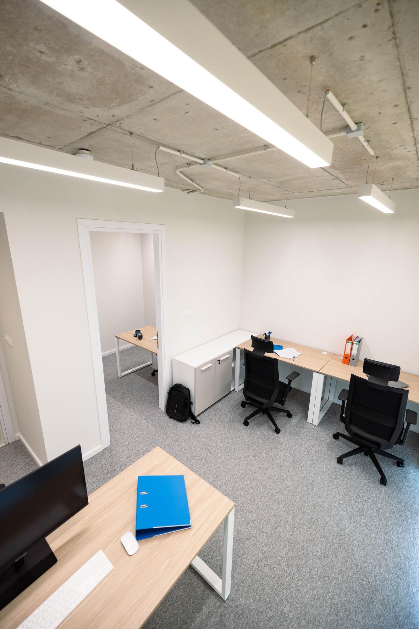 Squad Office Space for 4